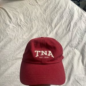 Aritzia hat, dark red, one size